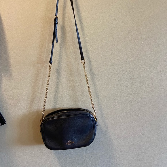 Coach crossbody bag in grey. Small crossbody bag with zipper. - Picture 2 of 2